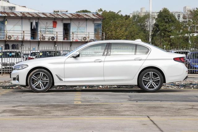 新BMW5系标准轴距版，新宝马5系标轴实拍