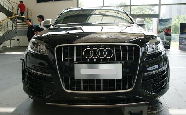 二手奥迪q7车报价及图片，2010二手奥迪q7v12柴油版