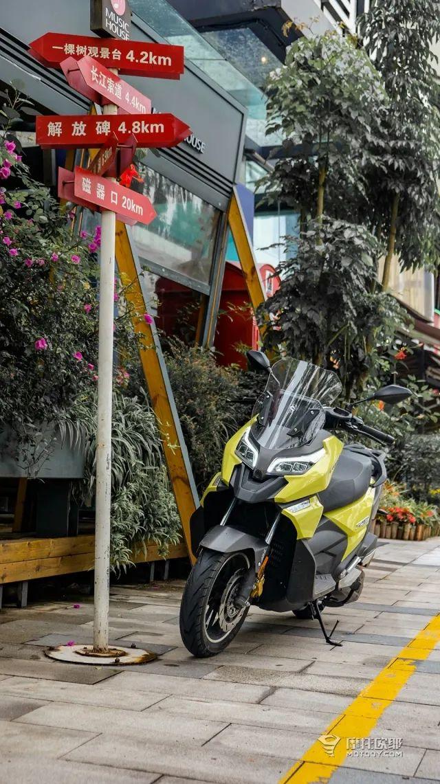 适合年轻人高颜值的车型，适合年轻人的高颜值都市运动踏板