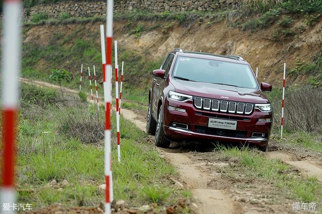 jeep指挥官报价及图片，jeep 大指挥官最新消息