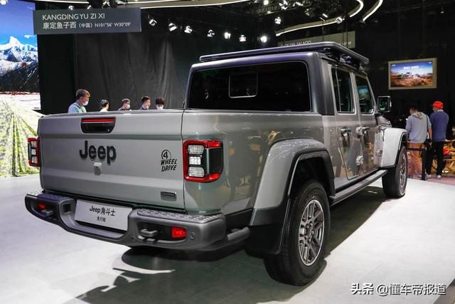 jeep车价格新款，Jeep角斗士上市售价50.99万元