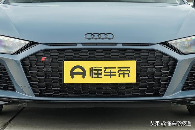 奥迪r8新车报价及图片，新款奥迪R8 V10 售价228.88万元