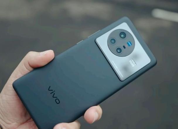 现在vivo手机哪款最好？vivo 性能最强适合学生党的手机