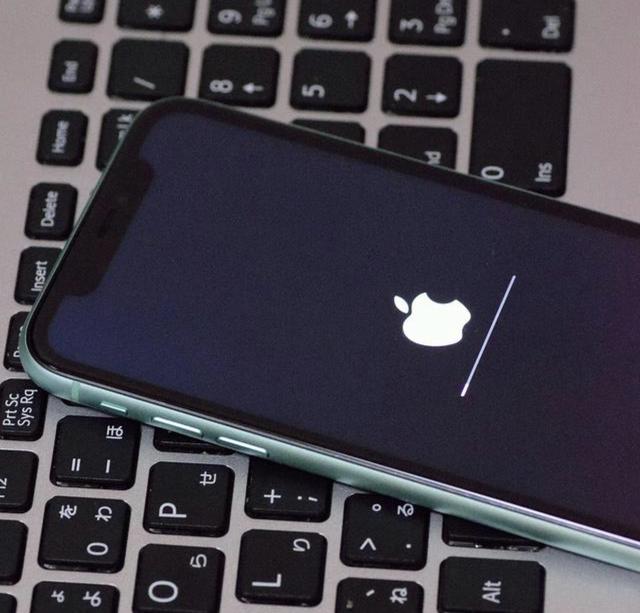 苹果手机突然卡死不动的原因，苹果死机的手机怎么才能恢复正常？