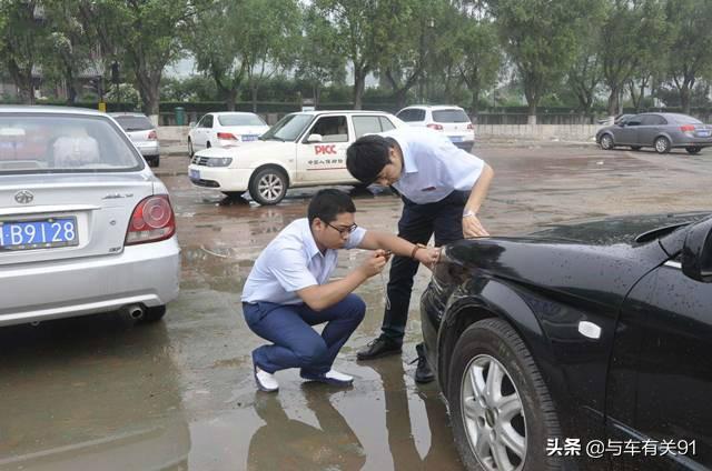 自己剐蹭了如何走保险？剐蹭自己修还是走保险划算