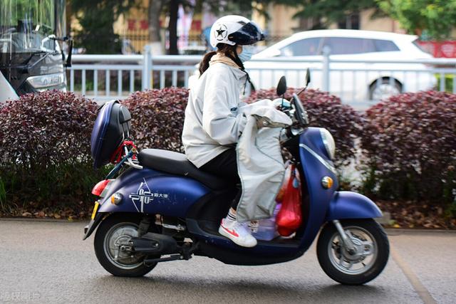 电瓶车驾驶证考试要多少钱？现在考电动车驾驶证主要考什么的