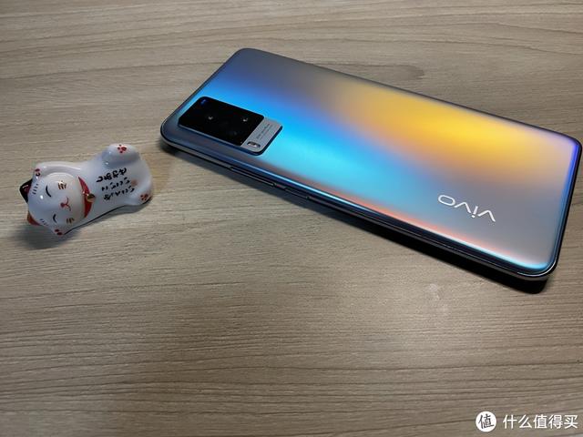 vivo手机x60的配置参数，vivo x60现在还值得买不