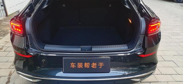 新款凌渡2022款图片新款，2022款凌渡L 280TSI DSG炫辣版