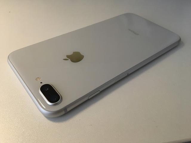 苹果8plus参数配置，iphone8plus现在还值得买吗？