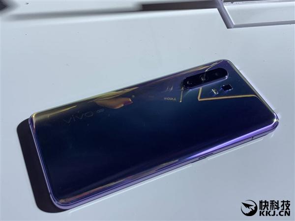 vivo x30配置参数，vivo x30 5g手机值不值得入手