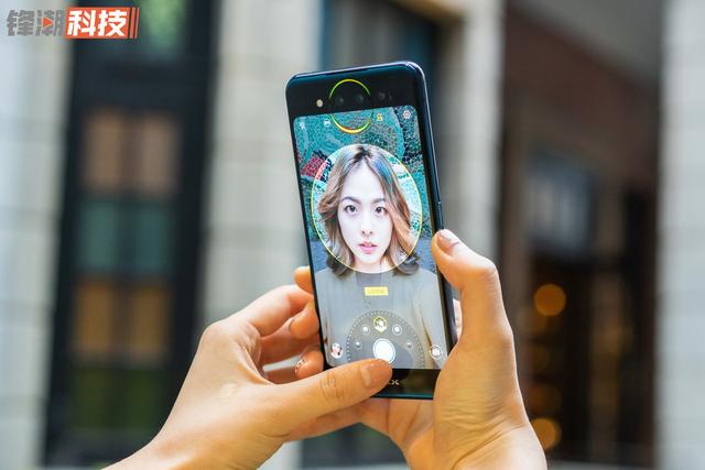 vivonex双屏版参数配置，vivo nex双屏版还值得入手吗？