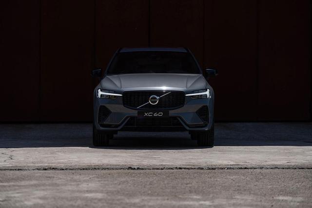 volvo xc60报价及图片，37.79万元起售沃尔沃新款xc60上市