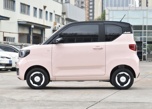 新能源小型汽车女生MiNI，购车新选择宏光miniev省钱又省心